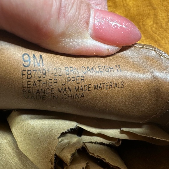 Brown’s Landing Brown Leather Loafers for Women size 9 adjustable buckle - Picture 4 of 6